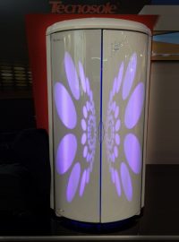 מקלחון שיזוף יד שניה Tecnosole Ksun 42